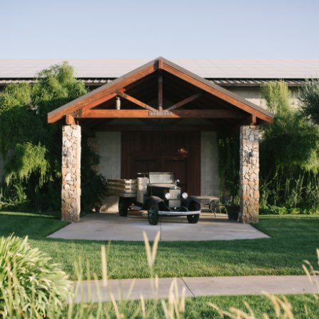 The entrance of Calcareous Vineyard Winery in Paso Robles