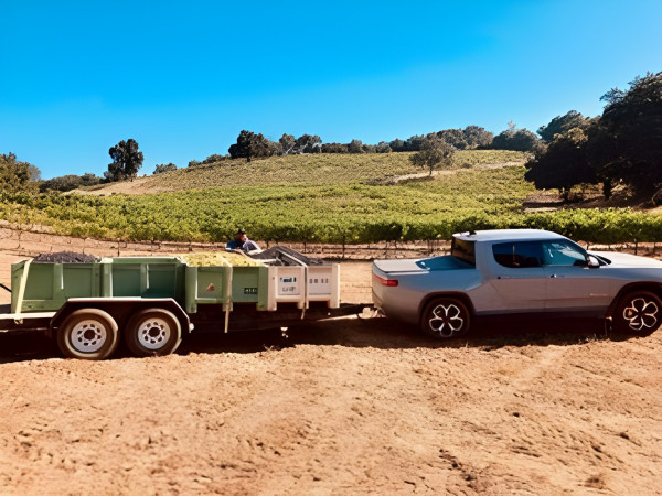 Calcareous Vineyard Electric Truck