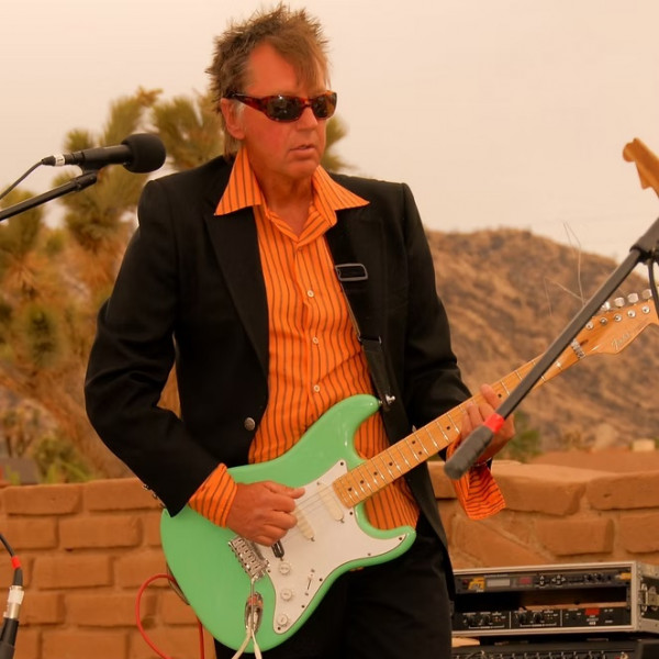 Sips & Sounds Sunday: Easton Everett